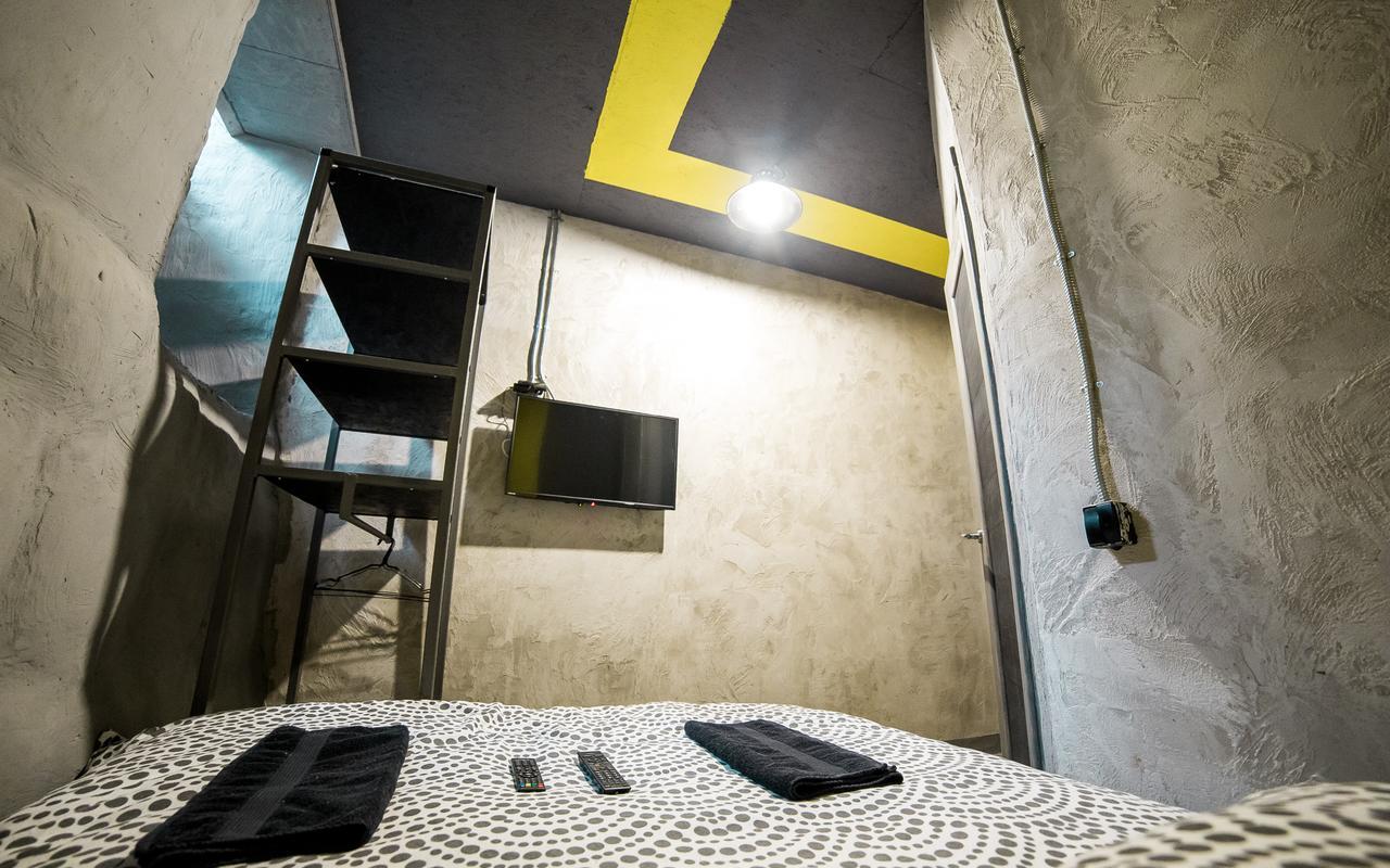 Lviv Loft Prison Albergue Exterior foto